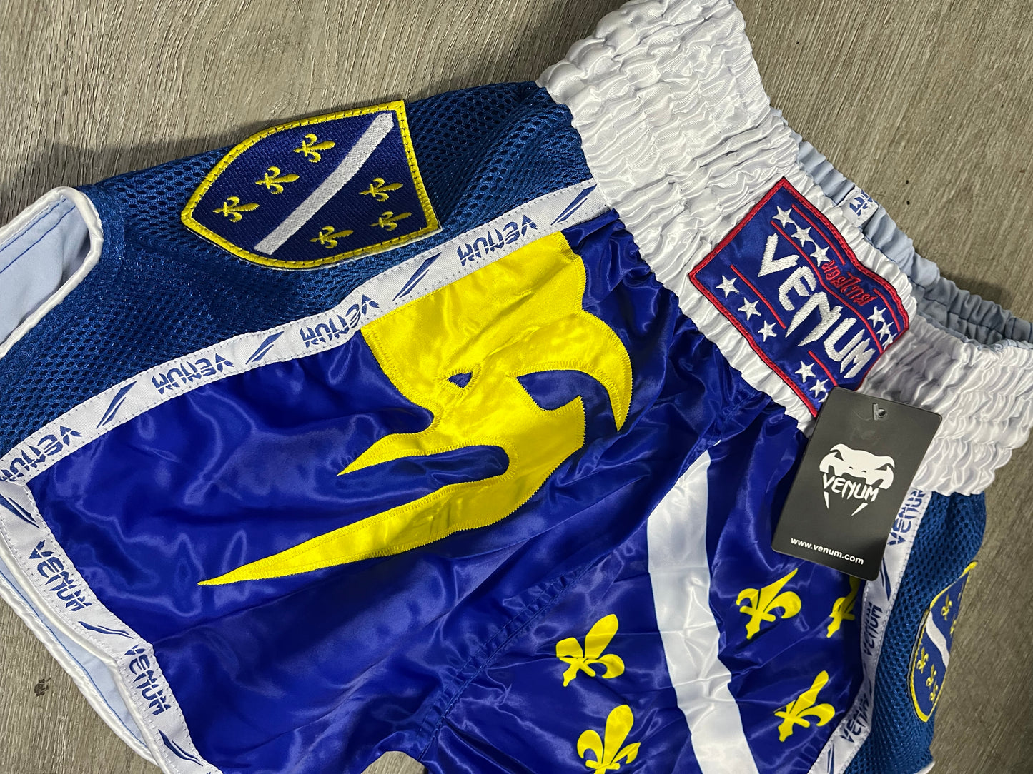 Venum Kick-Thai Shorts Bosnien Flag